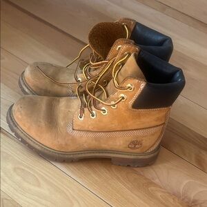 Timberland Classic Brown Boots with Black Collar